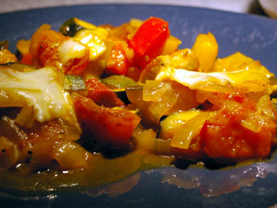 Soja-Hähnchenbrustfilet mit Gemüse